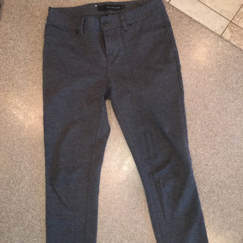 Calvin Klein Capri pants